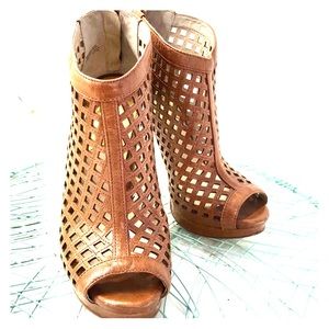 Brand New- Michael Kors Tan Leather Booties